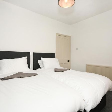 Cottage Style 3 Bedroom House - Close To City Centre & The Peaks Chesterfield Bagian luar foto