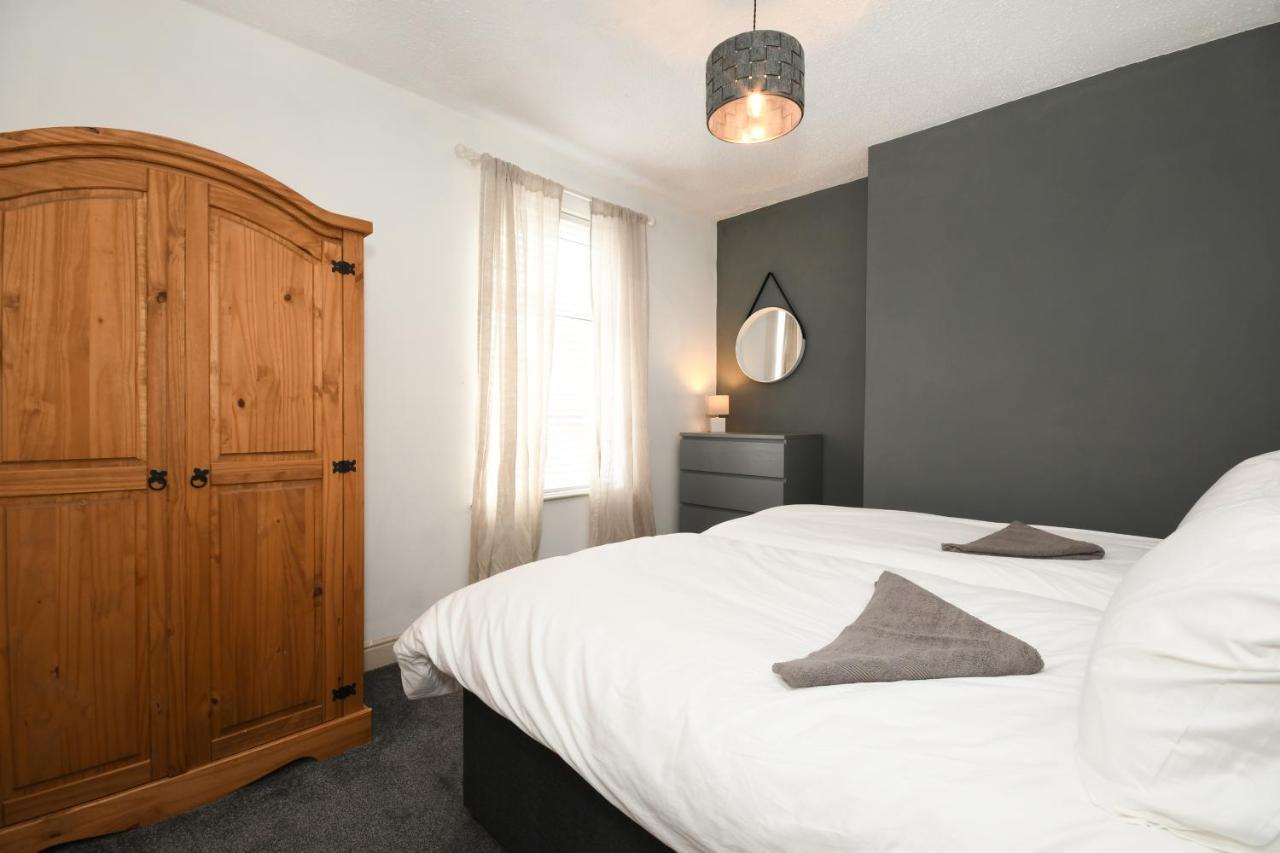 Cottage Style 3 Bedroom House - Close To City Centre & The Peaks Chesterfield Bagian luar foto